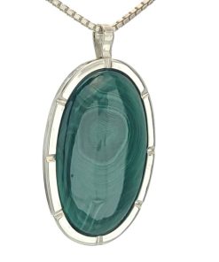 Alternative view of Colgante de Malaquita y plata de ley 925 diseño oval